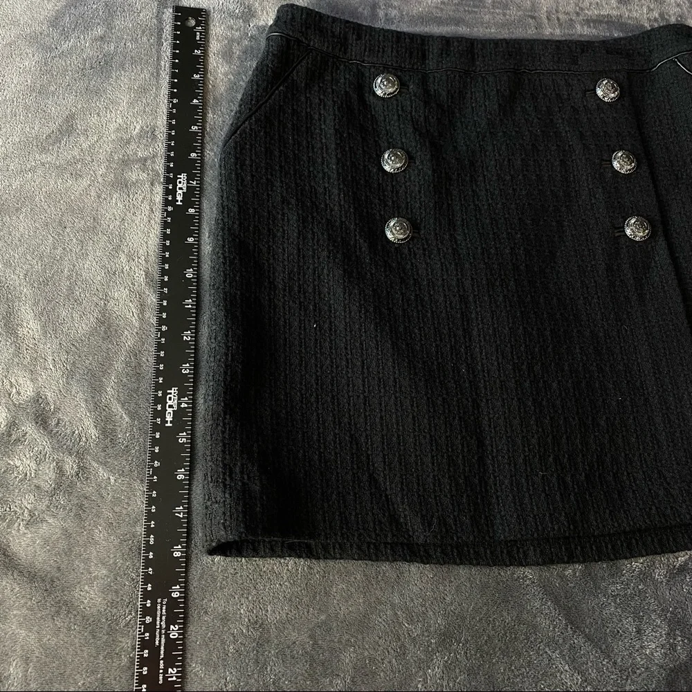 White House Black Market Black Large Button Tweed and faux leather Skirt size 8 - Picture 4 of 12